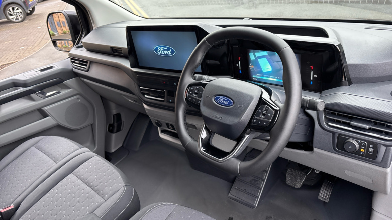 Ford Transit Custom E-320 L1 Rwd 100kW 65kWh H1 Van Limited Auto